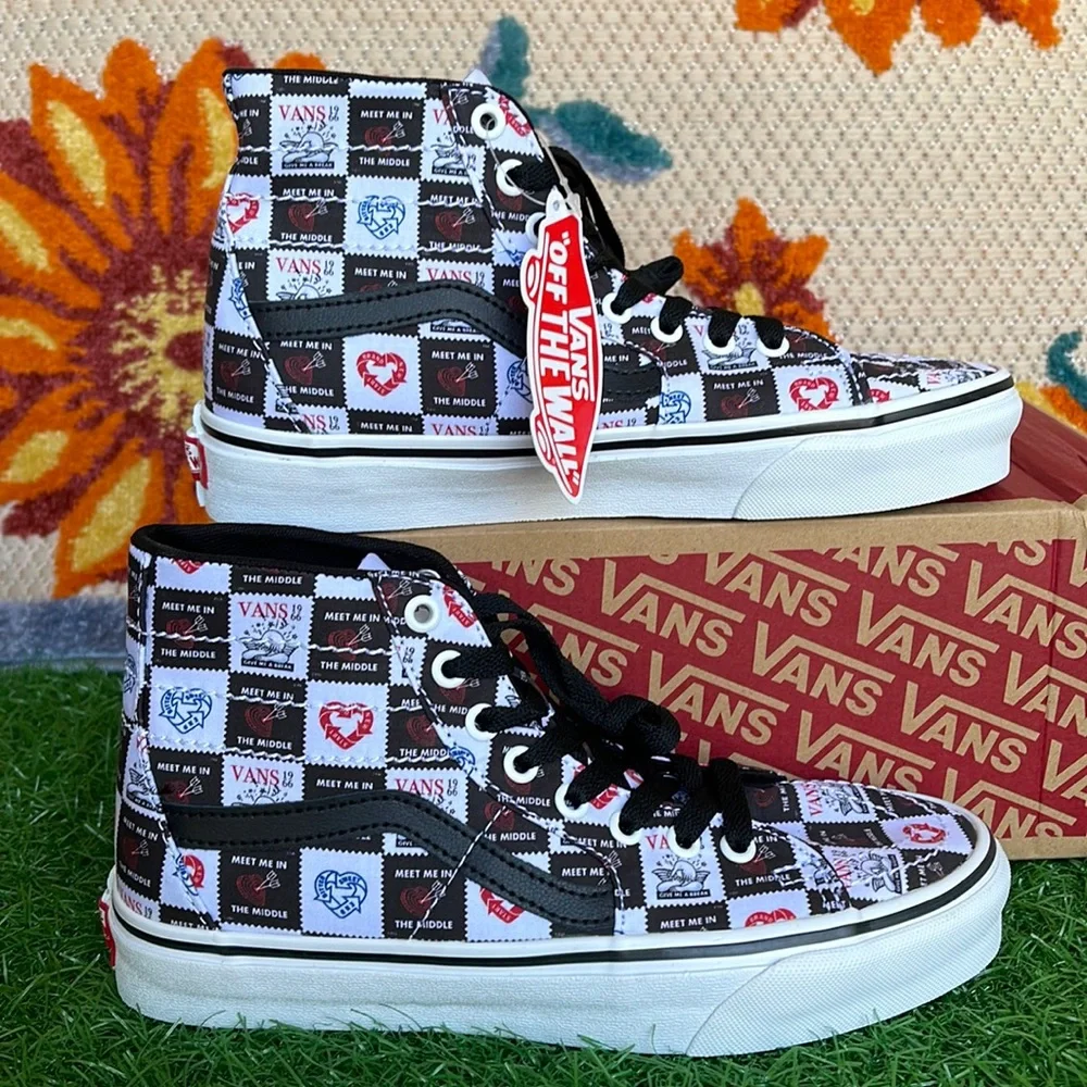 Vans Sk8-Hi Tapered Love Letters Black/True White WMNS sneakers